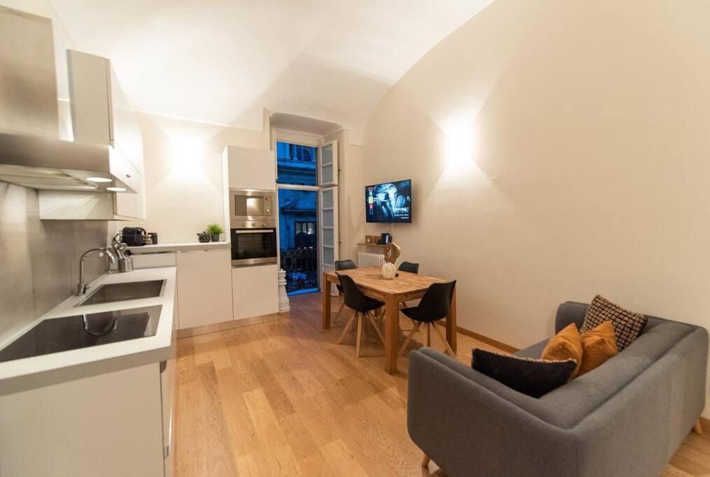 Grand Palace Apartment -Centro Storico Торино Екстериор снимка