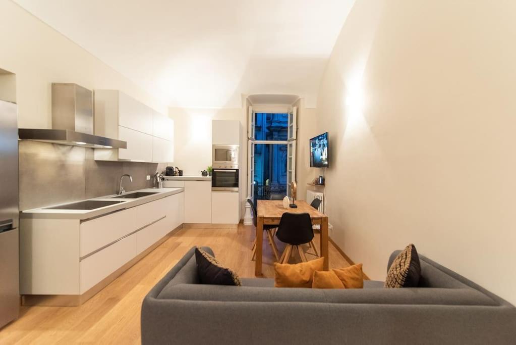 Grand Palace Apartment -Centro Storico Торино Екстериор снимка